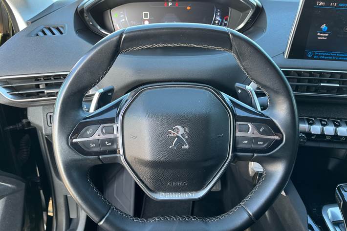 Sort Peugeot 3008 fra 2018