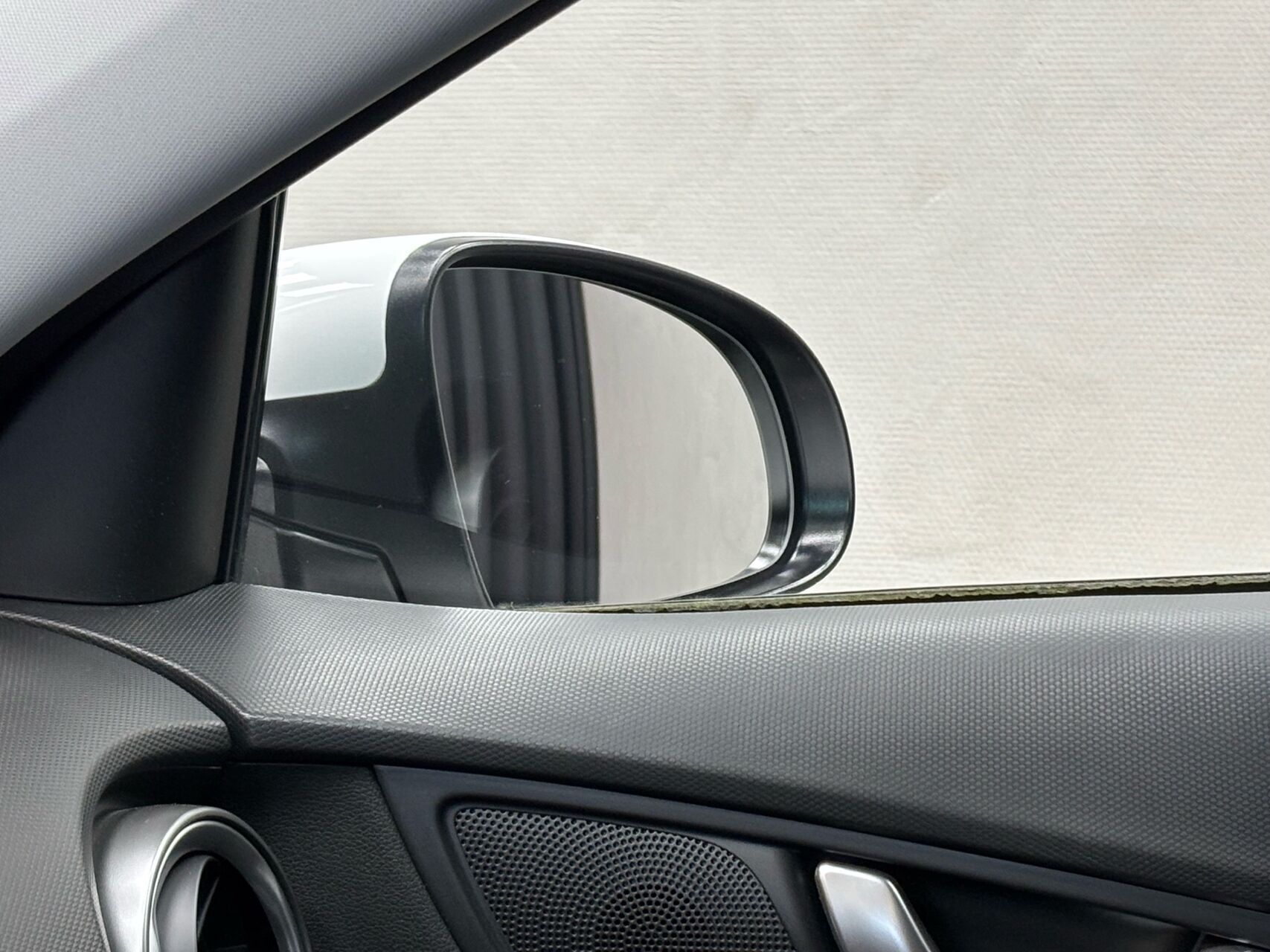 Hvid Hyundai Kona fra 2021