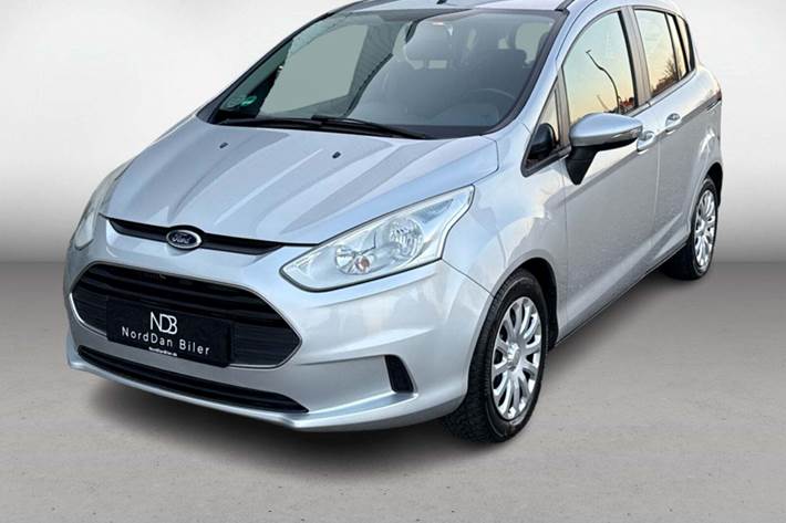 Gul Ford B-MAX fra 2012 set udefra
