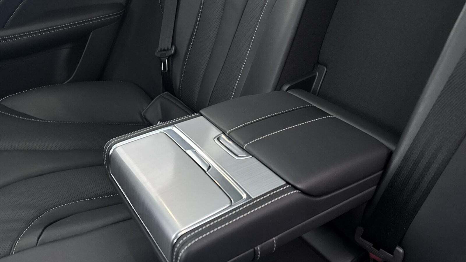 Blå MG Marvel R fra 2023