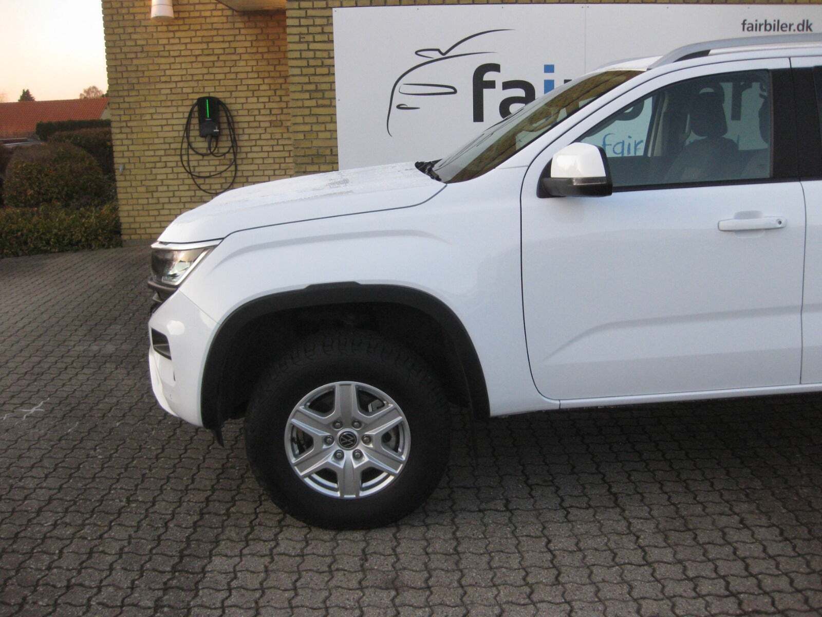 Hvid VW Amarok fra 2025