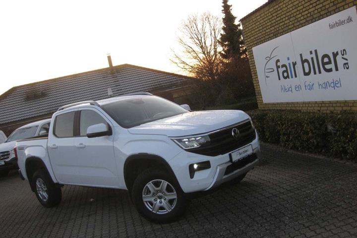 Hvid VW Amarok fra 2025