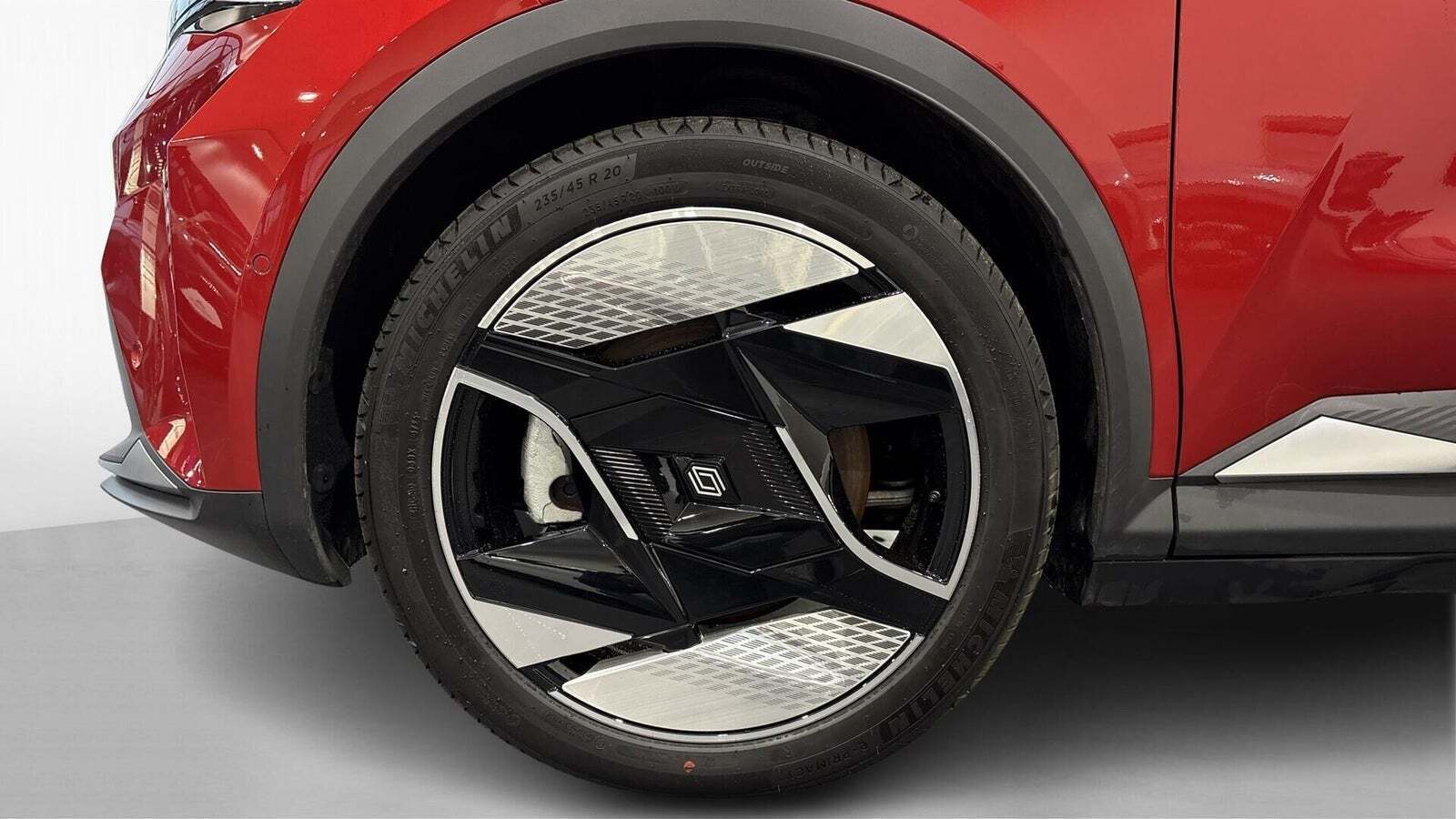 Rød Renault Scenic E-Tech fra 2025