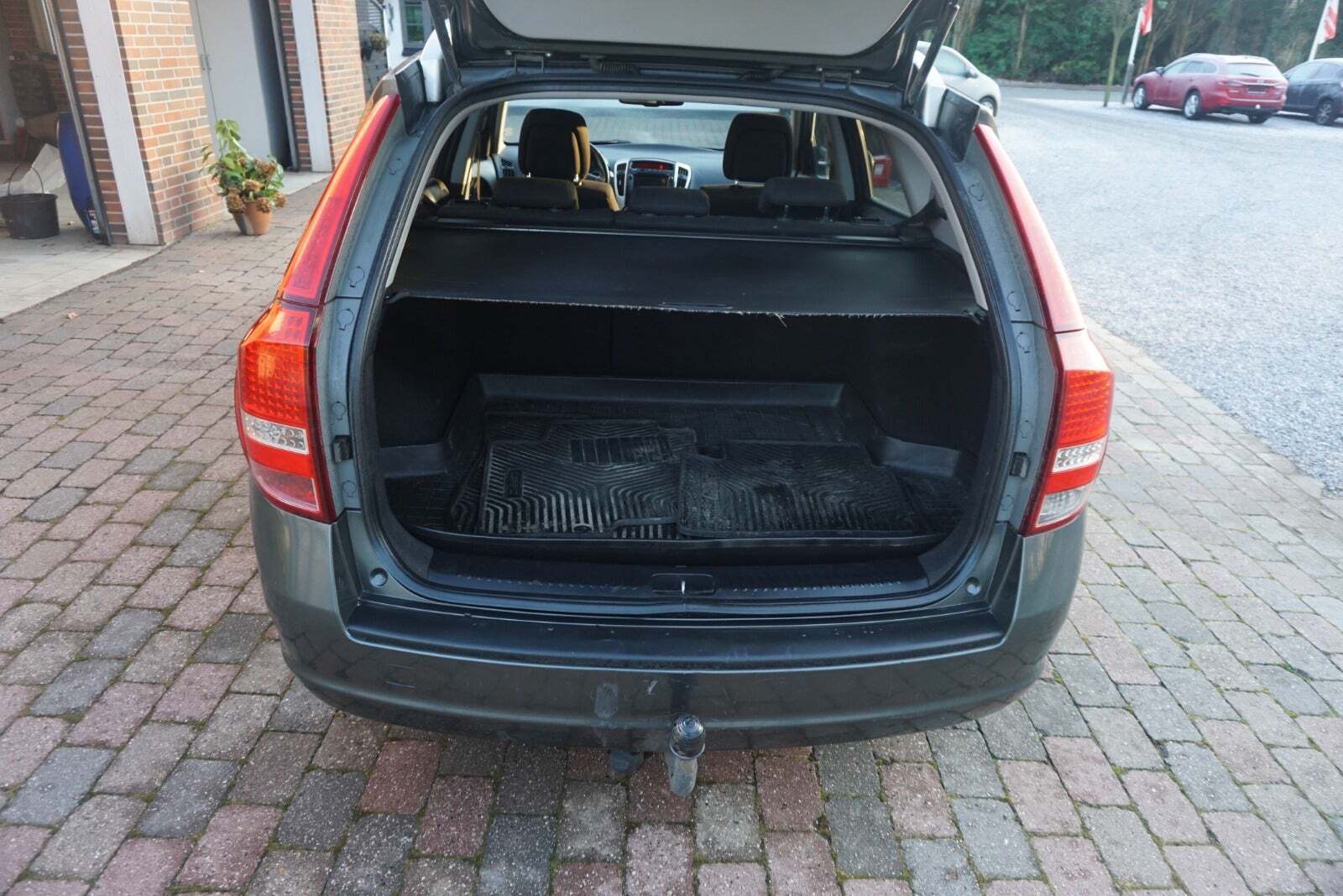 Grå Kia Ceed fra 2010