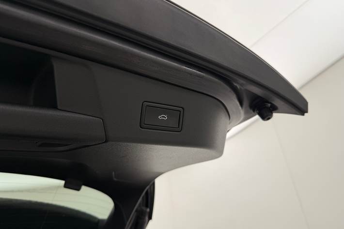 Grå VW ID.4 fra 2021