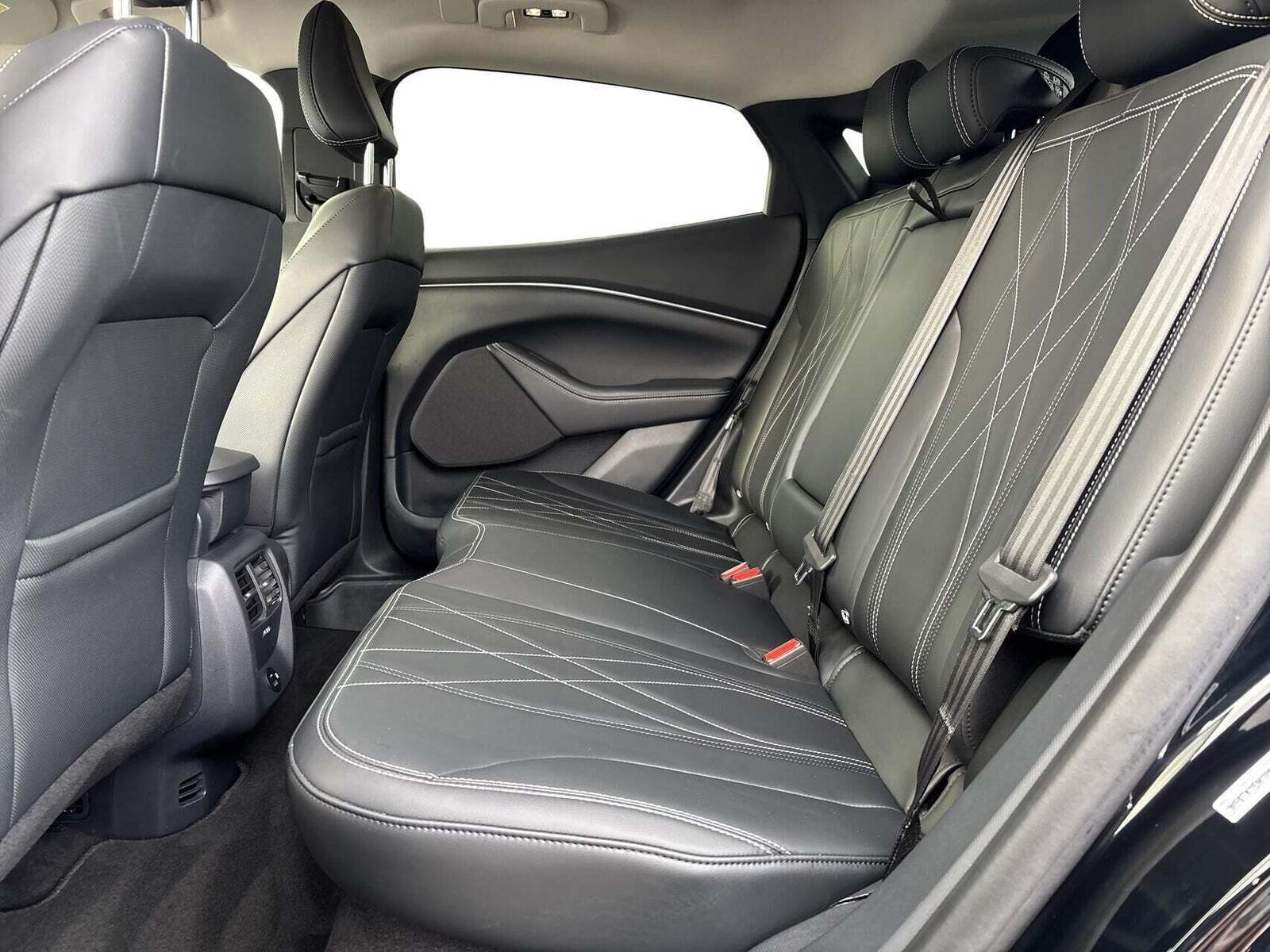 Ford Mustang Mach-E 70 Standard Range