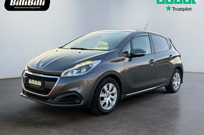 Grå Peugeot 208 fra 2018 set udefra