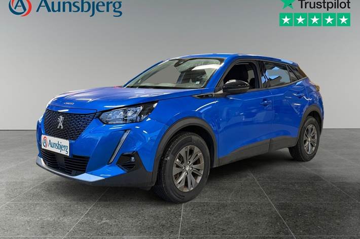 Blå Peugeot e-2008 fra 2022