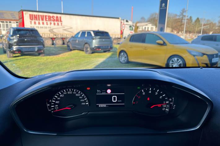 Hvid Peugeot 208 fra 2021