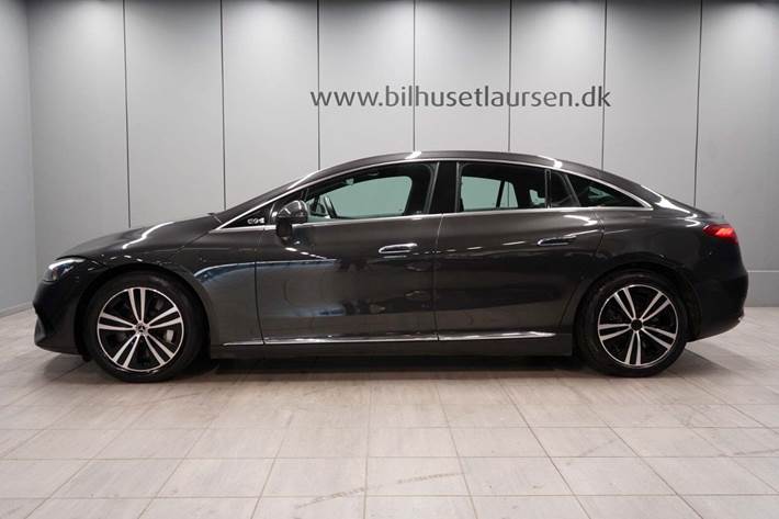 Grå Mercedes EQE350 fra 2023