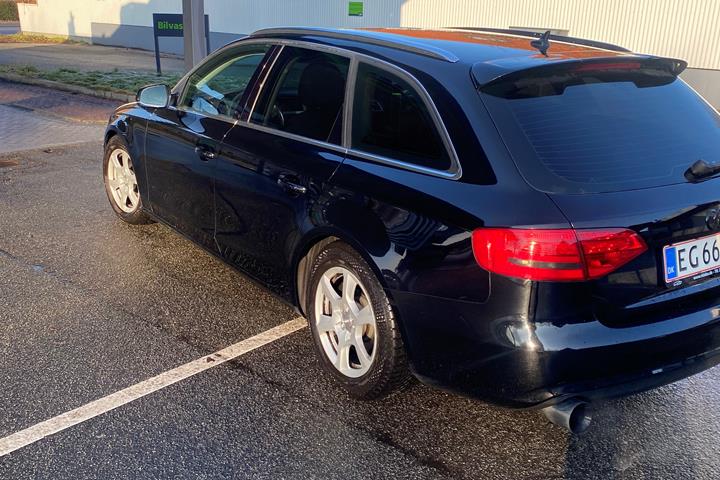 undefined Audi A4 fra 2012