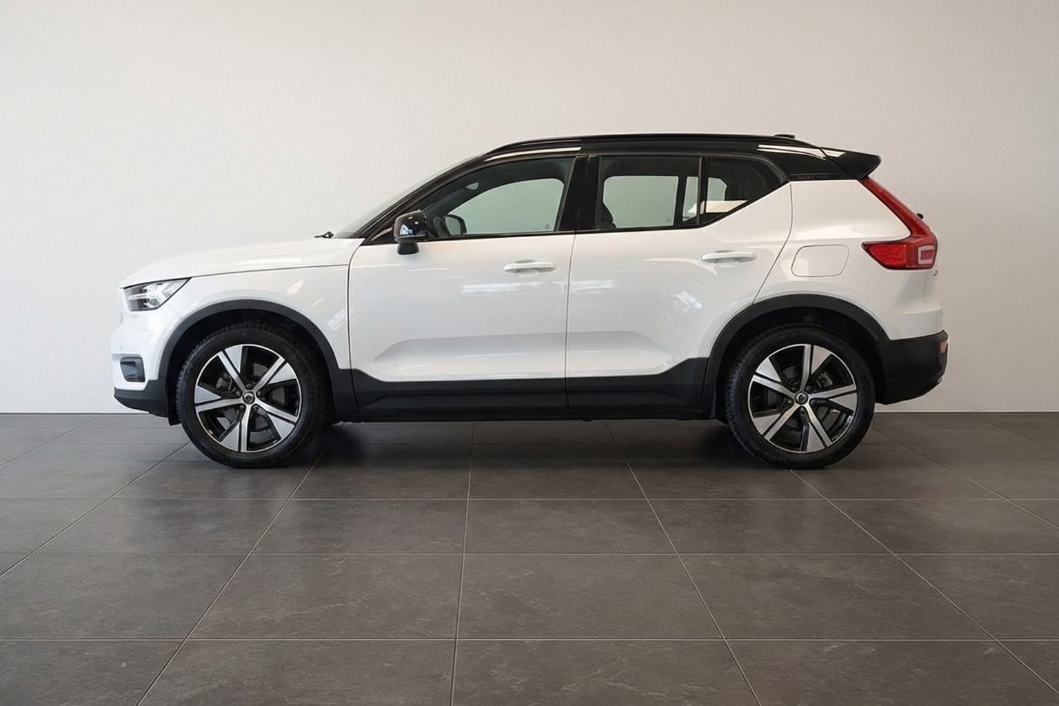 Volvo XC40 P6 Recharge Core 231HK 5d Aut.