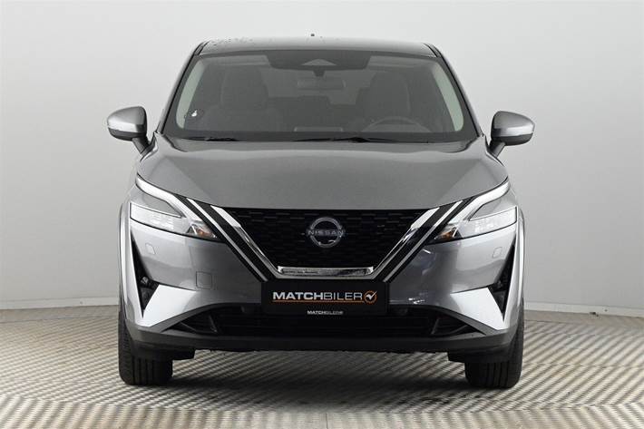 Grå Nissan Qashqai fra 2022