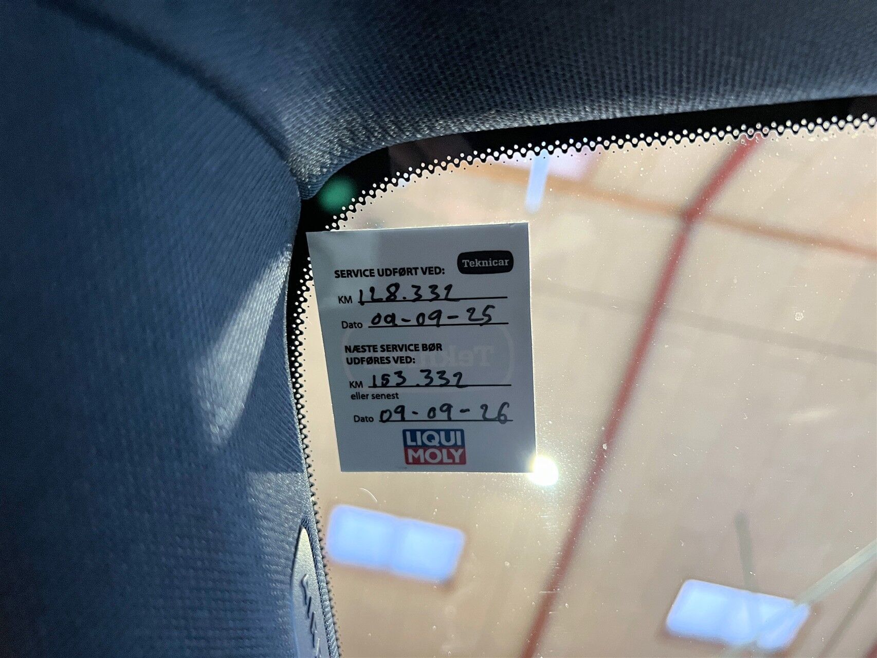 Sølv Mercedes B180 d fra 2014