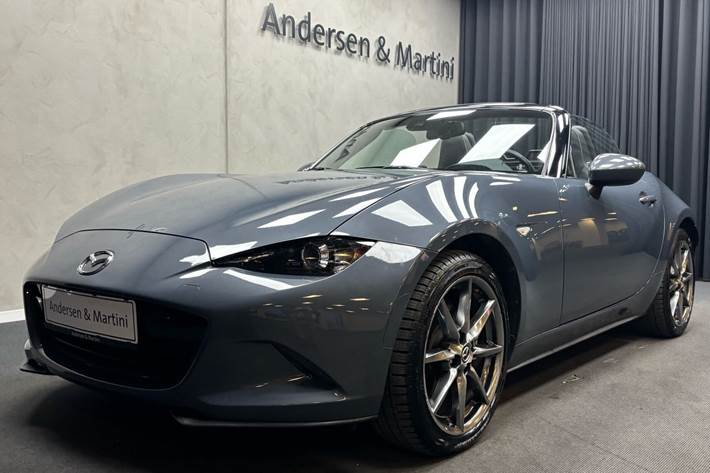 Blå Mazda MX-5 fra 2021