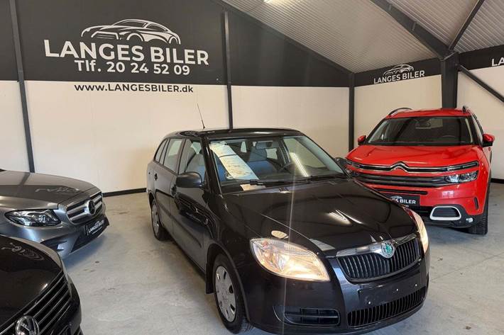 Sort Skoda Fabia fra 2009