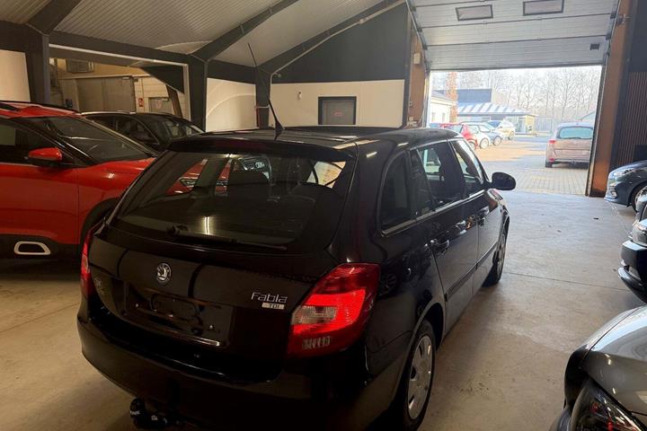Sort Skoda Fabia fra 2009