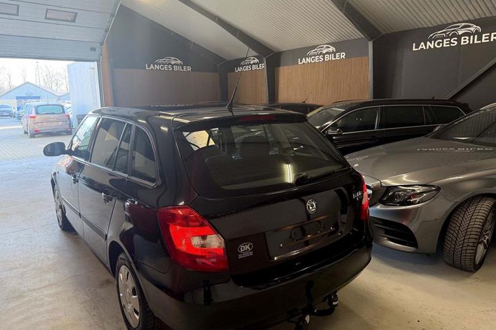 Sort Skoda Fabia fra 2009