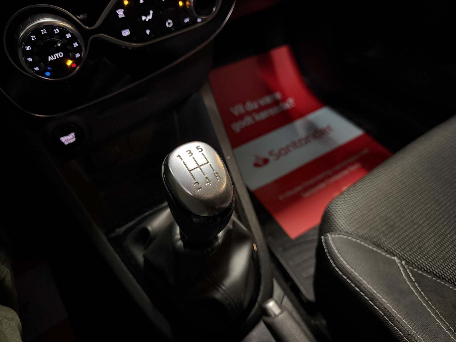 Hvid Renault Clio IV fra 2017