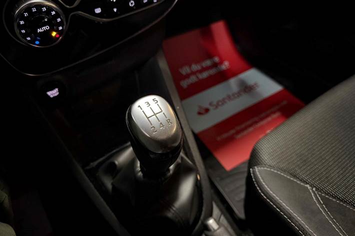 Hvid Renault Clio IV fra 2017