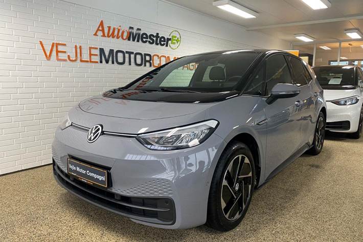 Grå VW ID.3 fra 2023 set udefra