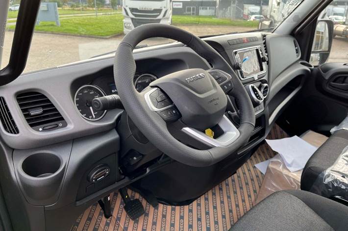 Hvid Iveco Daily fra 2026