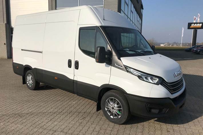 Hvid Iveco Daily fra 2026