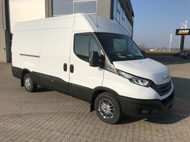 Iveco Daily 2,3 35S16 12m³ Van AG8