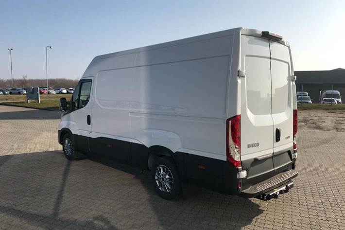 Hvid Iveco Daily fra 2026