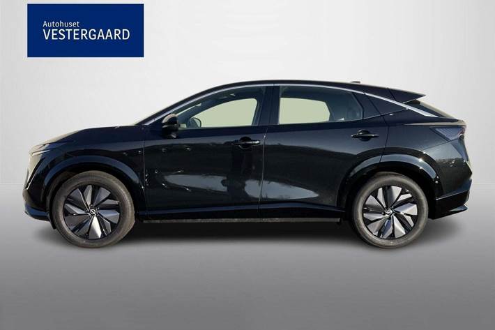 Sort Nissan Ariya fra 2025