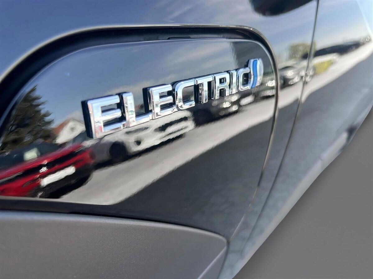 Sort Toyota BZ4X fra 2023