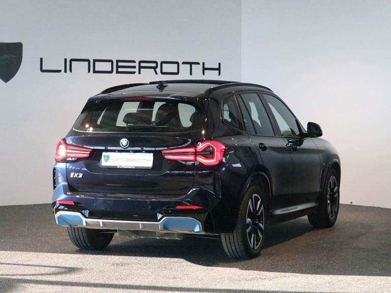 BMW iX3 Charged M-Sport