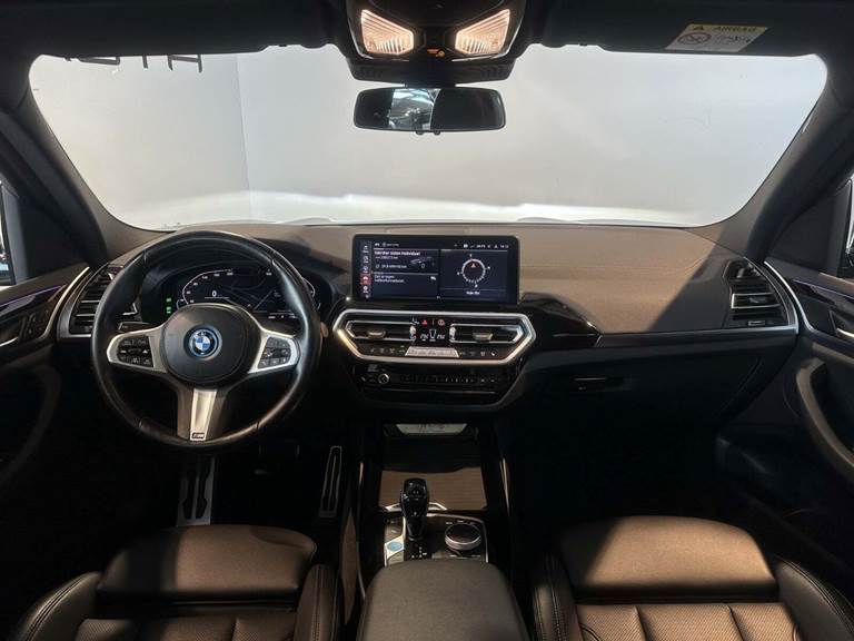 BMW iX3 Charged M-Sport