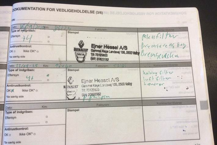 Rød Renault Clio IV fra 2018