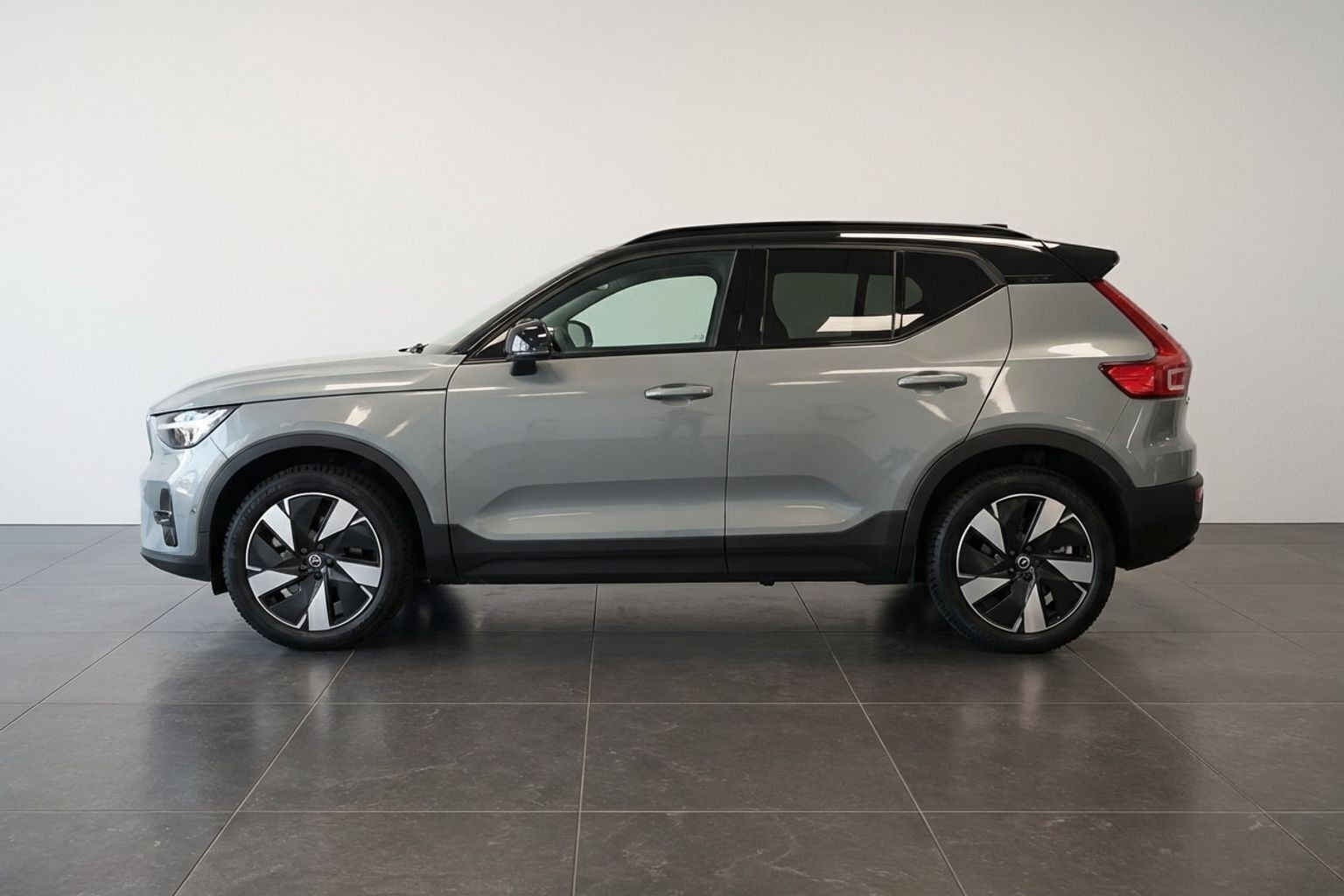 Volvo XC40 Recharge Extended Range Plus 252HK 5d Aut.