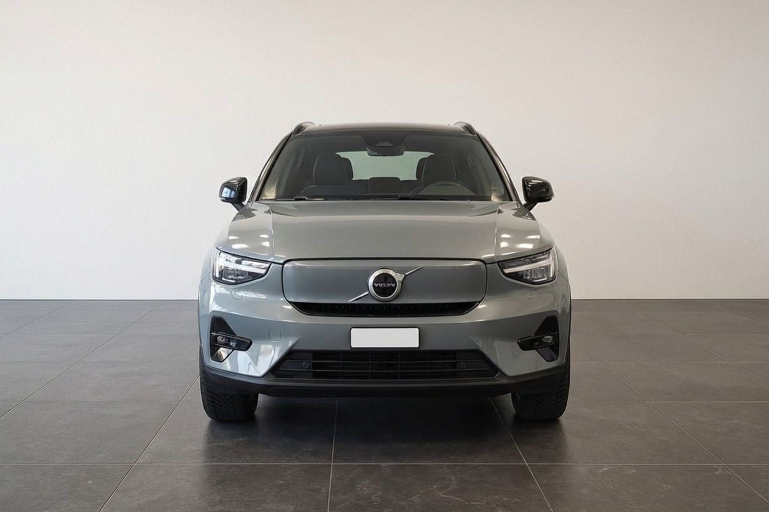 Grøn Volvo XC40 fra 2023