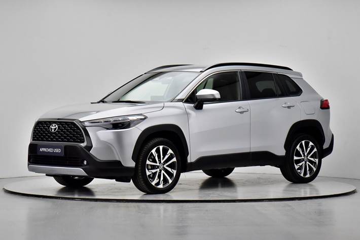 Sølv Toyota Corolla Cross fra 2025