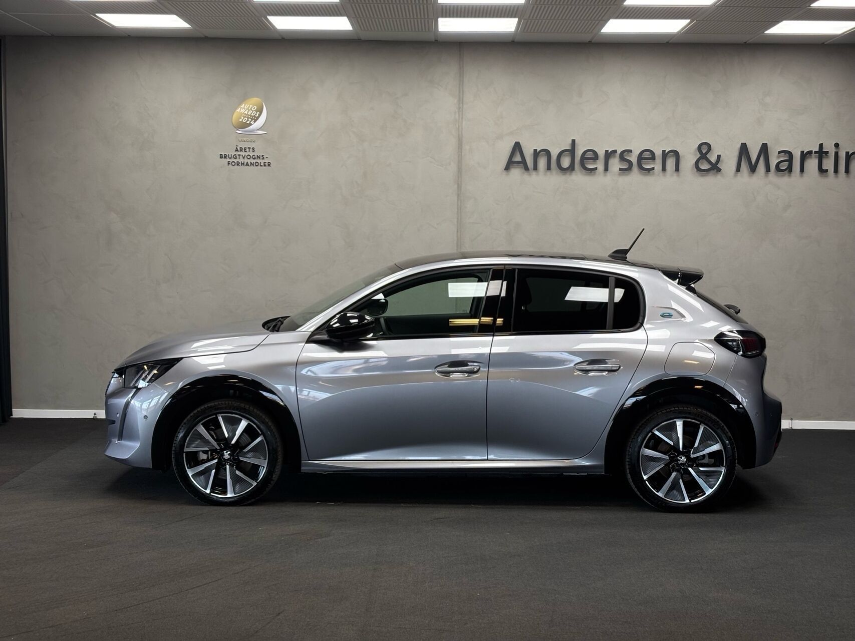 Peugeot e-208 EL GT Sky 136HK 5d Aut.