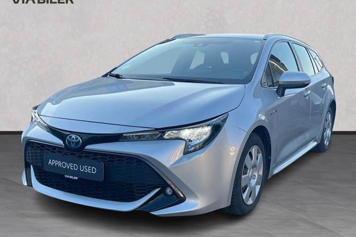 Grå Toyota Corolla fra 2019 set udefra