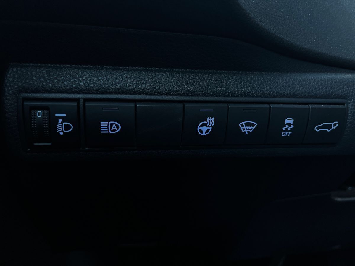 Grå Toyota Corolla fra 2019