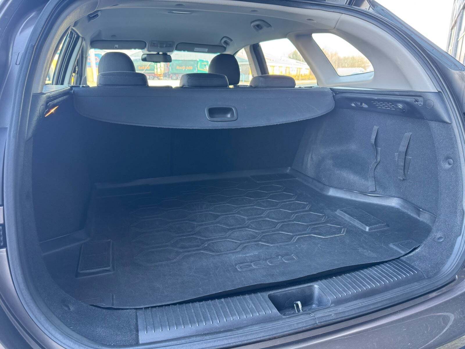 Brun Kia Ceed fra 2013