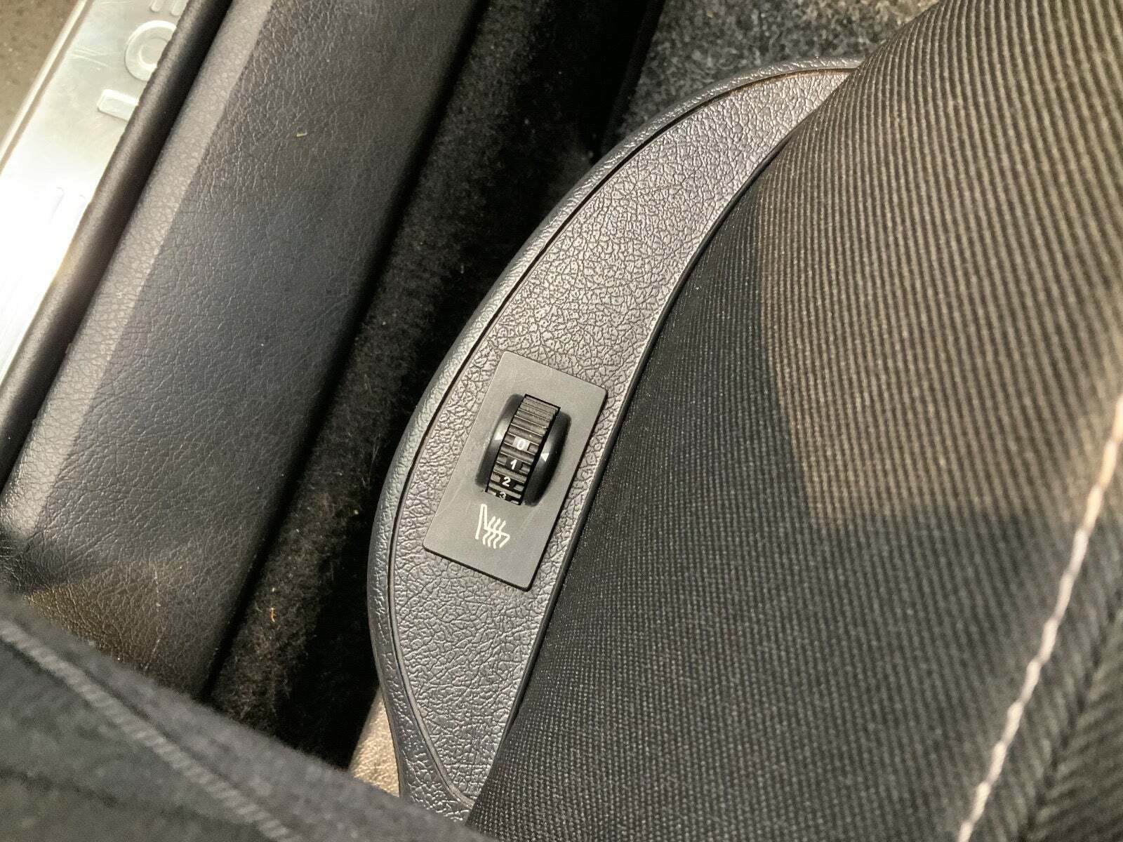 Sølv Peugeot 207 fra 2007