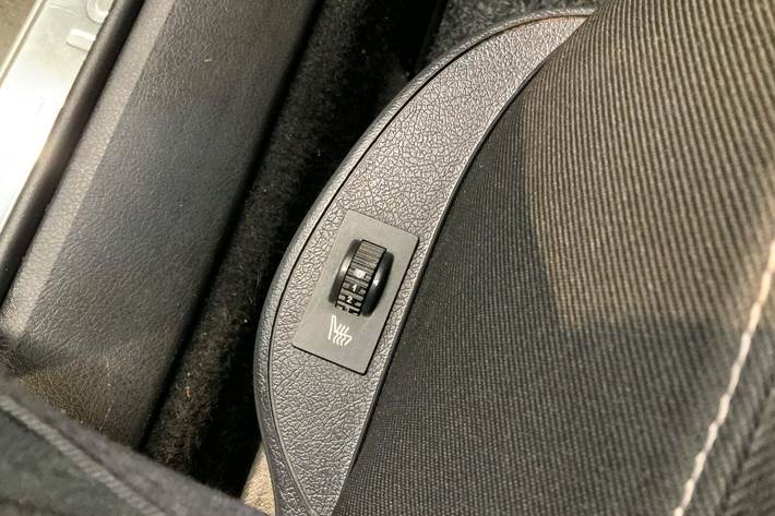 Sølv Peugeot 207 fra 2007