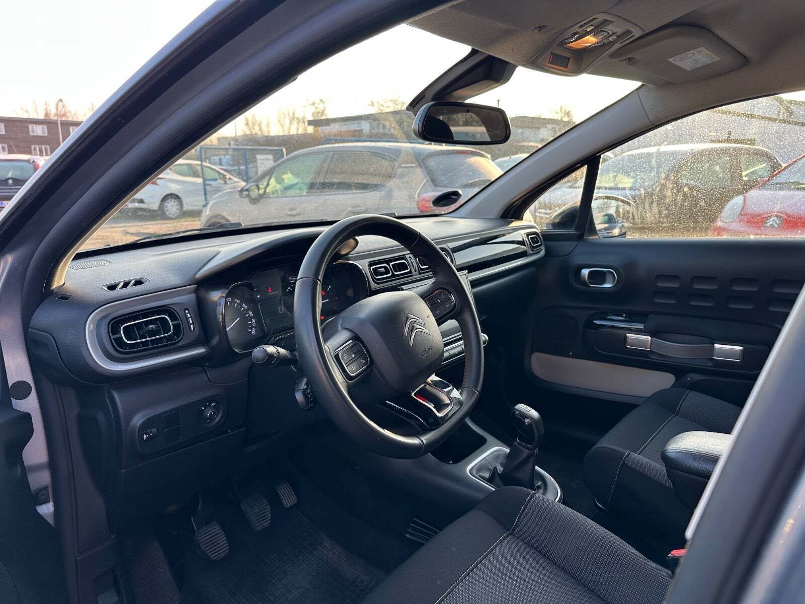 Grå Citroën C3 fra 2021