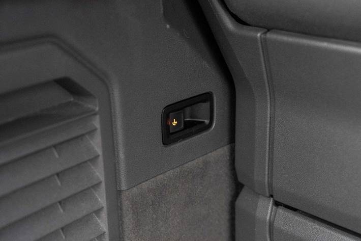 Hvid VW Multivan fra 2021