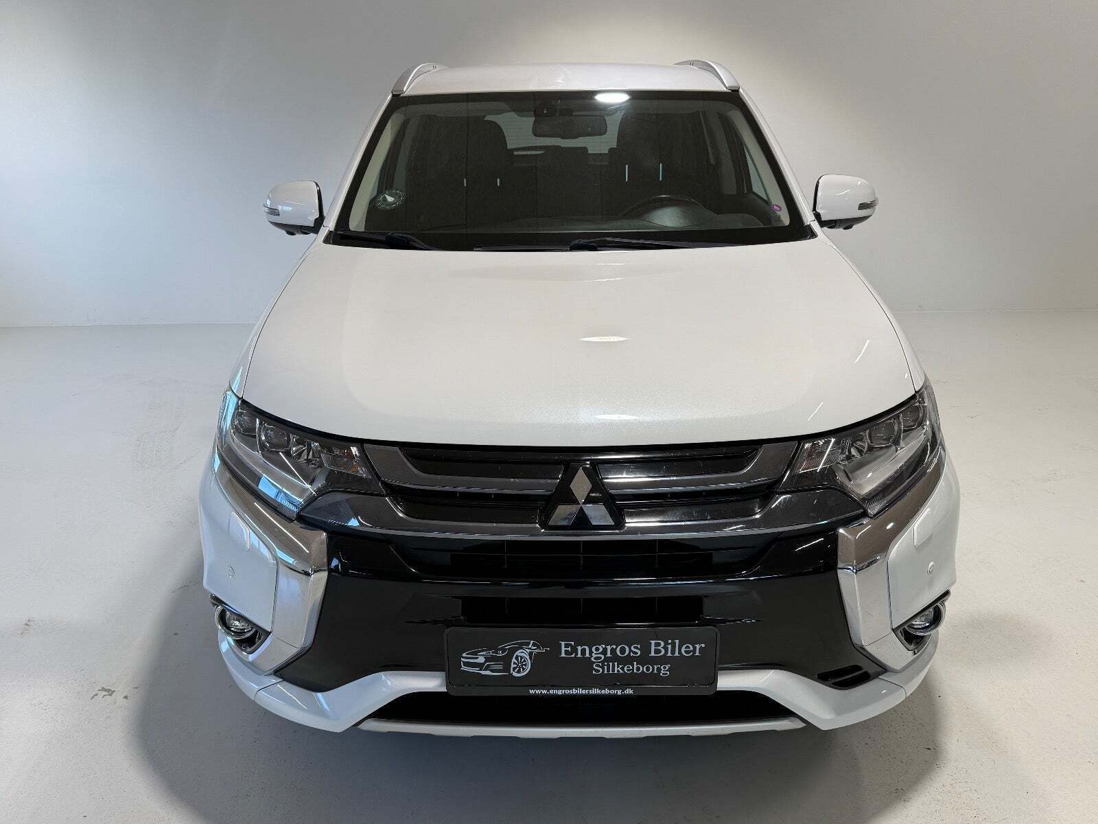 Mitsubishi Outlander 2,0 PHEV Instyle CVT