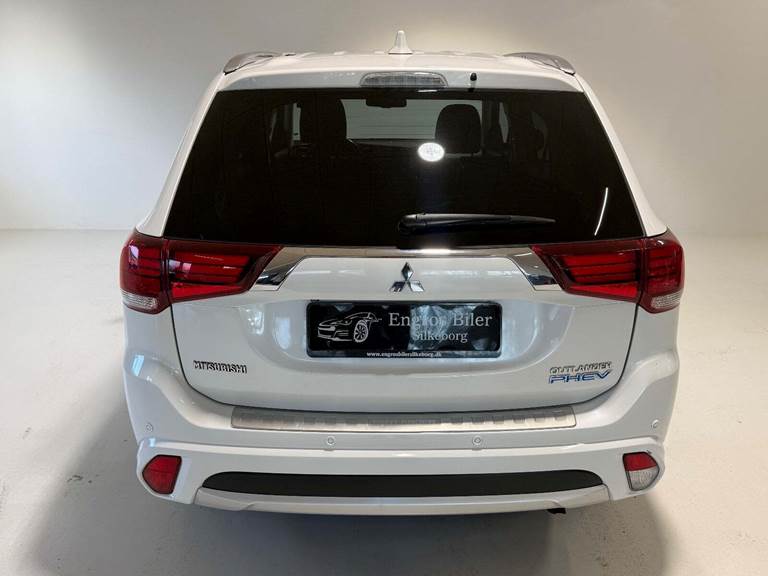 Mitsubishi Outlander 2,0 PHEV Instyle CVT
