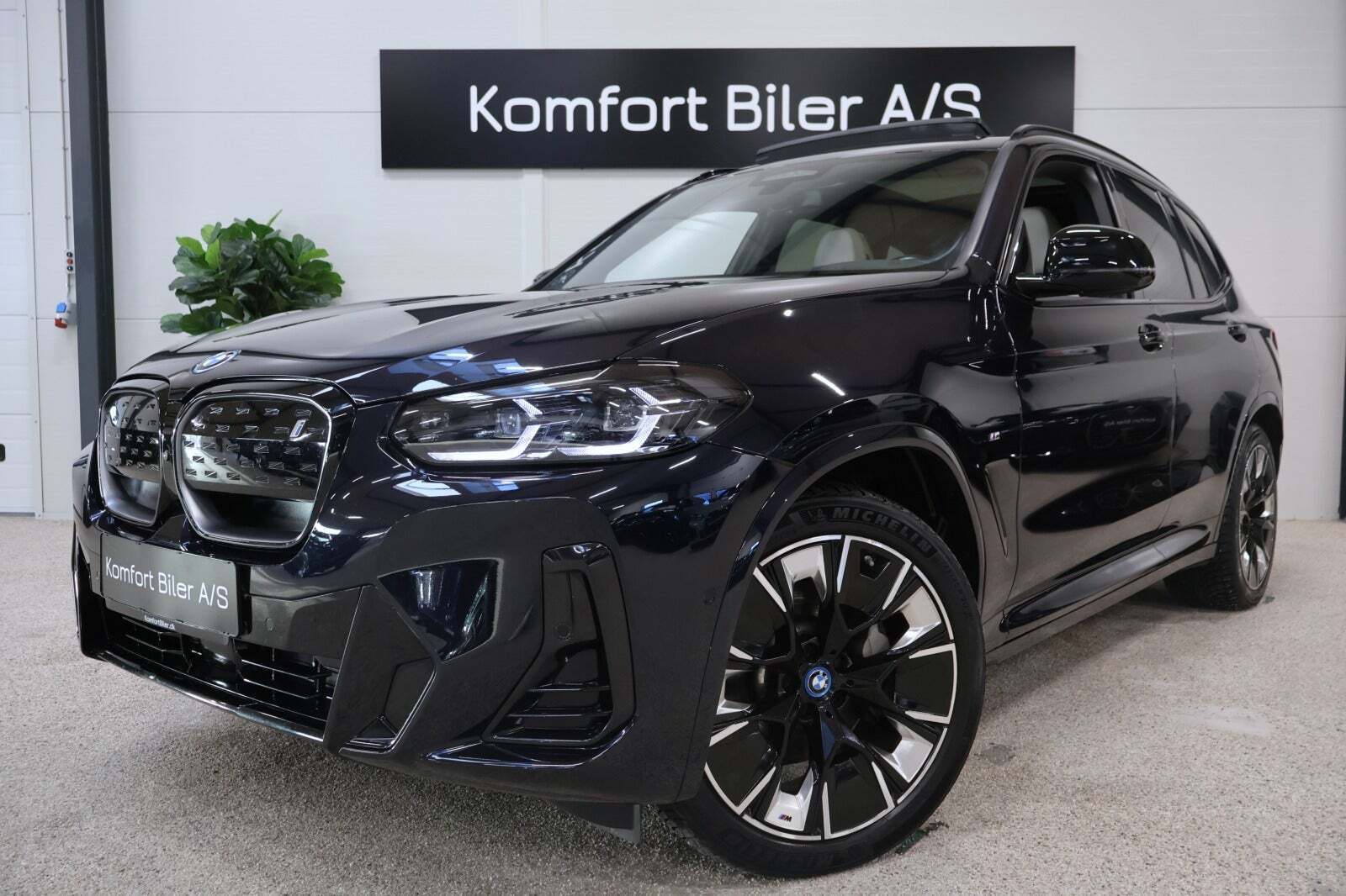 BMW iX3 Charged Plus M-Sport