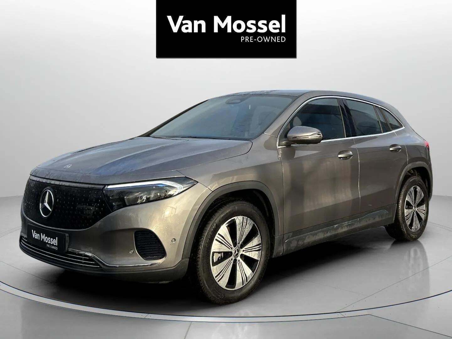Grå Mercedes EQA250+ fra 2024
