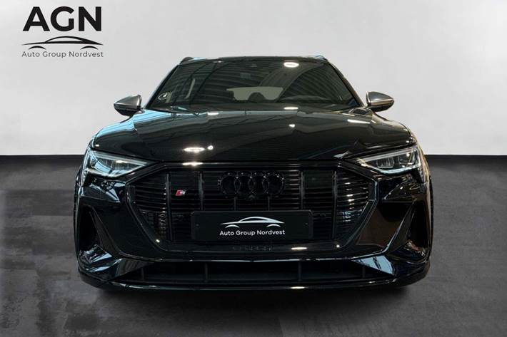 Sort Audi e-tron S fra 2021